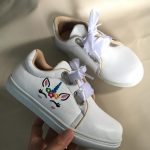 Sepatu Sneakers Wanita Desain Sendiri
