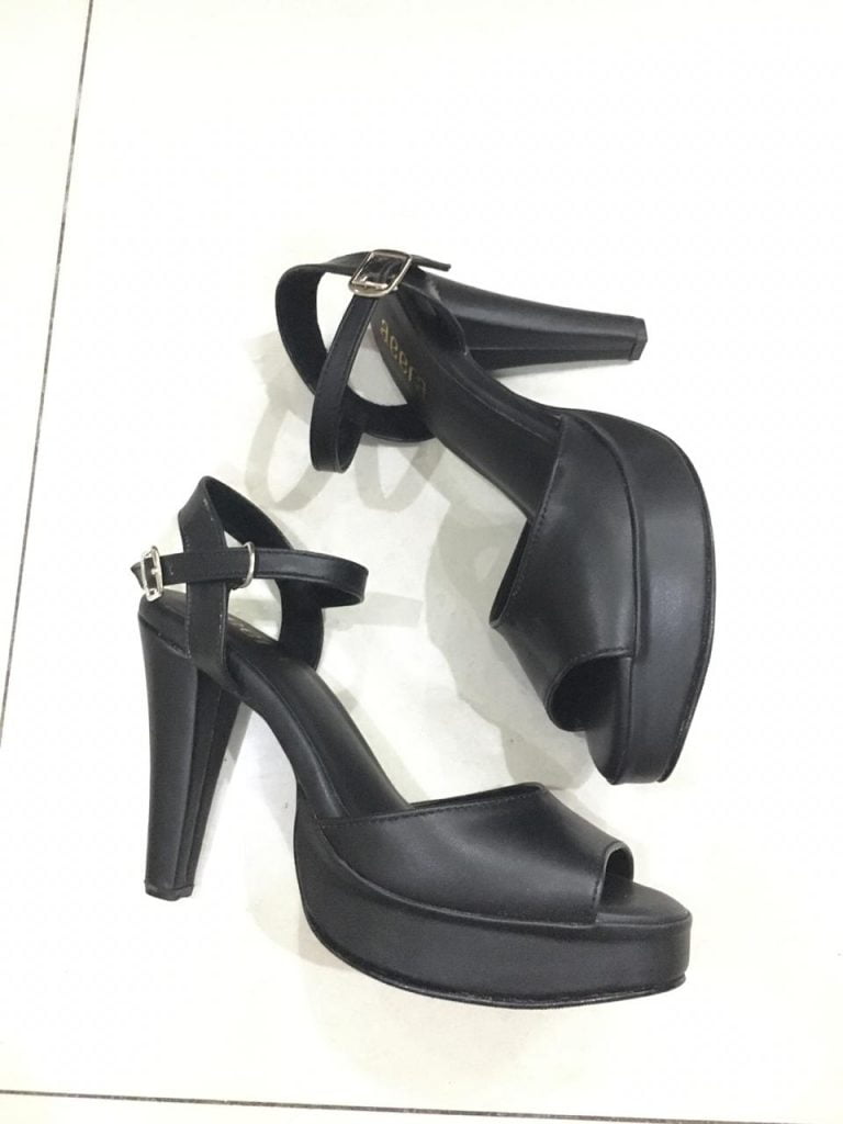 Produsen Sepatu Hak Tinggi Wanita