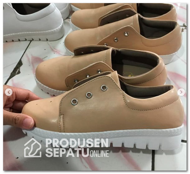 Sneakers Wanita TPR